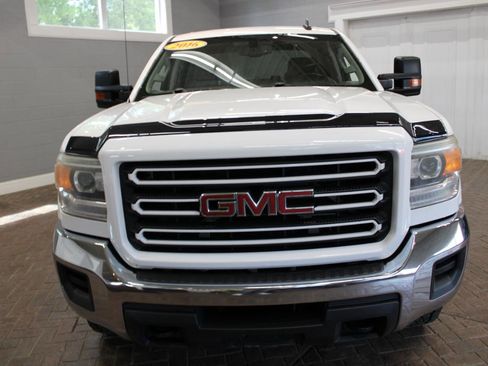 Used 2016 GMC Sierra 2500 4x4 Crew Cab w/ Sierra Convenience Package image 2