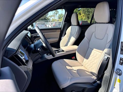 New 2026 Volvo XC90 B5 Core AWD/4WD image 11