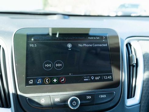 Used 2023 Chevrolet Malibu LT image 21