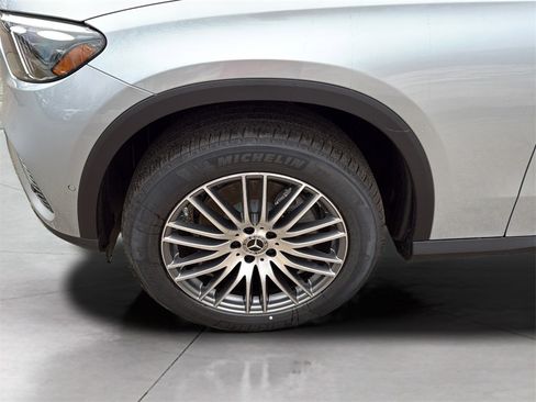 New 2026 Mercedes-Benz GLC 300 4MATIC image 9