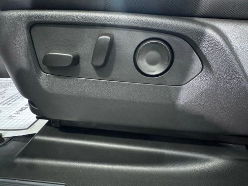 Used 2024 GMC Hummer EV 2X w/ LPO, Illumination Package image 11