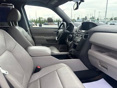 Used 2014 Honda Pilot Touring image 25