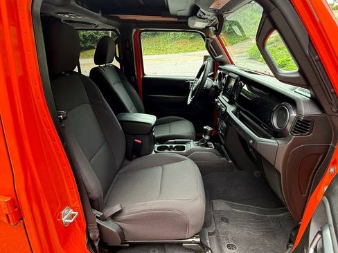 Used 2023 Jeep Wrangler Unlimited Sport AWD/4WD image 18