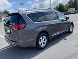 Used 2017 Chrysler Pacifica Touring-L Plus image 5