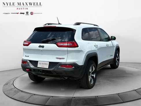 Used 2014 Jeep Cherokee Trailhawk w/ Comfort/Convenience Group AWD/4WD image 16