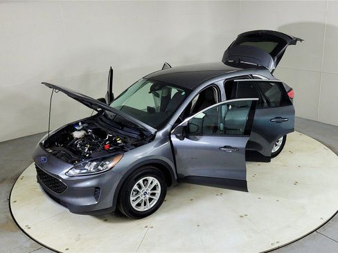 Used 2022 Ford Escape SE w/ Convenience Package image 25