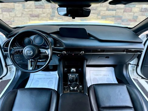 Used 2025 MAZDA MAZDA3 2.5 S Hatchback w/ Premium Pkg image 13