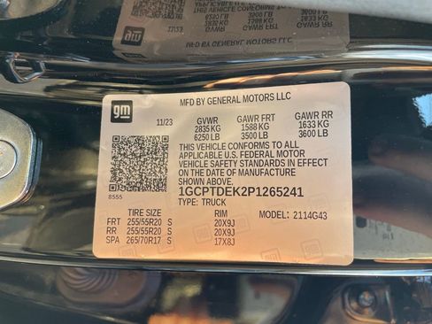 Used 2023 Chevrolet Colorado Z71 w/ Z71 Convenience Package 2 image 16