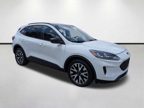 Used 2020 Ford Escape SE Sport FWD image 2
