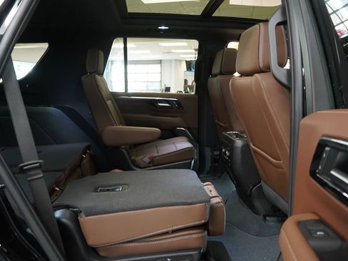 New 2026 Chevrolet Tahoe High Country AWD/4WD image 35