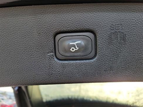 Certified 2024 Ford Edge Titanium w/ Titanium Elite Package image 11