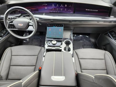 Used 2026 Cadillac Escalade Sport AWD/4WD image 10