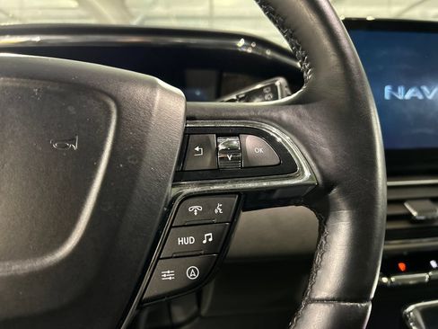 Used 2022 Lincoln Navigator L Black Label AWD/4WD image 13