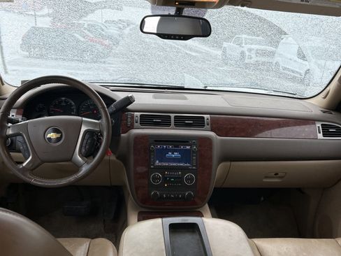 Used 2010 Chevrolet Avalanche LTZ image 5