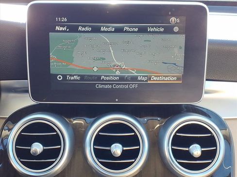 Used 2017 Mercedes-Benz GLC 300 4MATIC image 7