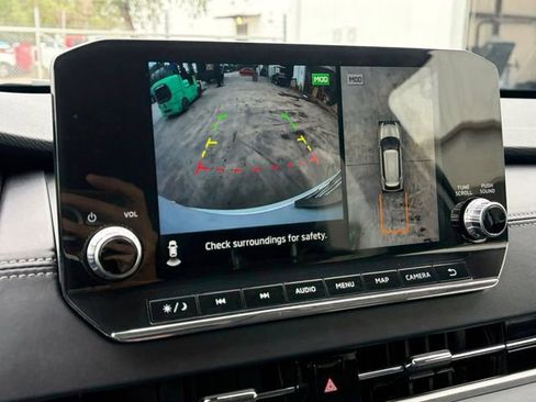 Used 2024 Mitsubishi Outlander SE image 11