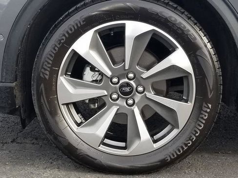 Certified 2023 Ford Escape Platinum w/ Premium Technology Package image 27