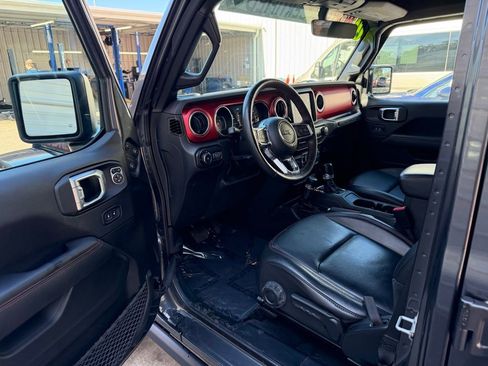 Certified 2022 Jeep Wrangler Unlimited Rubicon w/ Cold Weather Group image 14