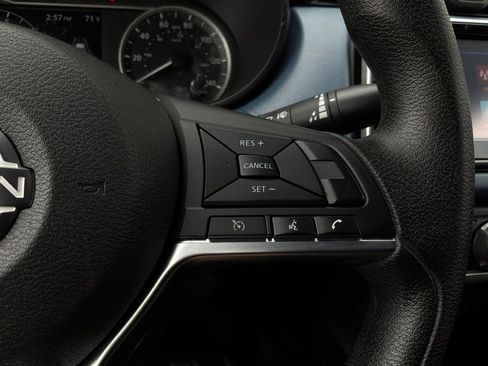 Used 2025 Nissan Versa SV FWD image 30