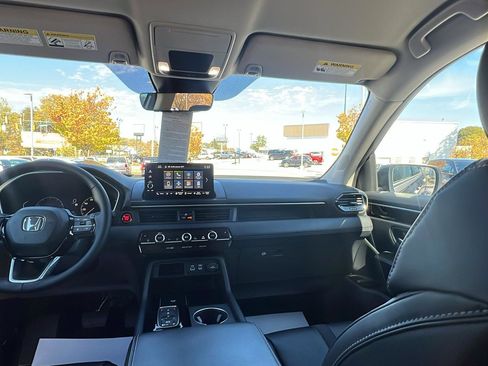 New 2025 Honda Pilot EX-L image 20