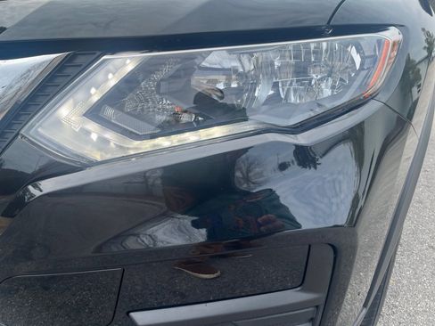 Used 2019 Nissan Rogue SV image 26