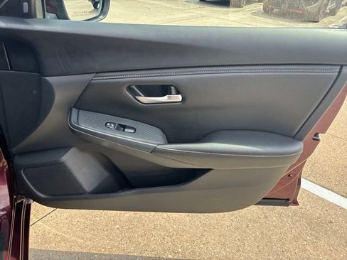 Used 2025 Nissan Sentra SV FWD image 13