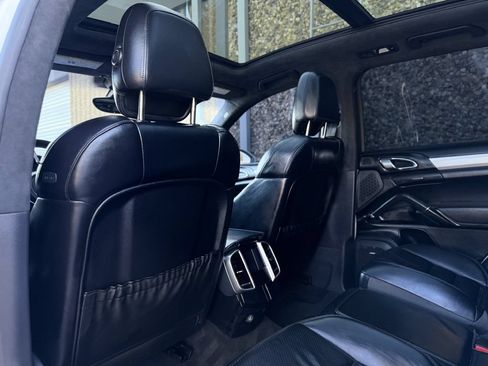 Used 2017 Porsche Cayenne GTS AWD/4WD image 12