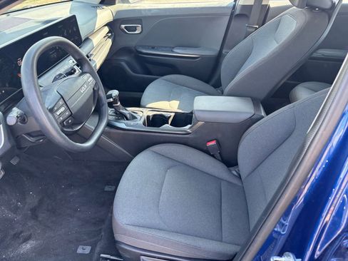 Used 2025 Kia K4 LXS image 25