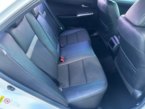 Used 2014 Toyota Camry SE FWD image 13