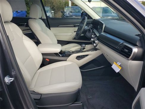 New 2025 Kia Telluride S image 7