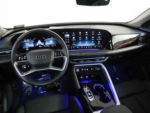 Certified 2025 Audi Q5 Premium Plus w/ Premium Plus image 18