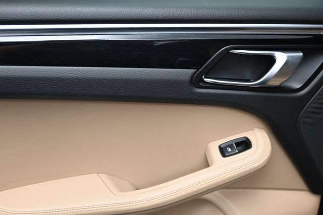 Used 2019 Porsche Macan AWD/4WD image 10