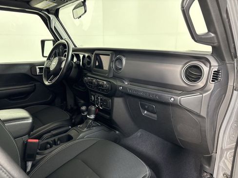 Used 2021 Jeep Wrangler Unlimited Sport AWD/4WD image 13