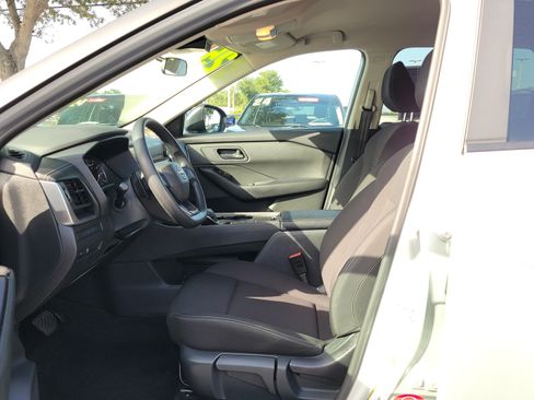 Certified 2025 Nissan Rogue S FWD image 16