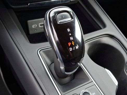 Certified 2023 Cadillac XT4 Luxury w/ Cold Weather Package AWD/4WD image 15