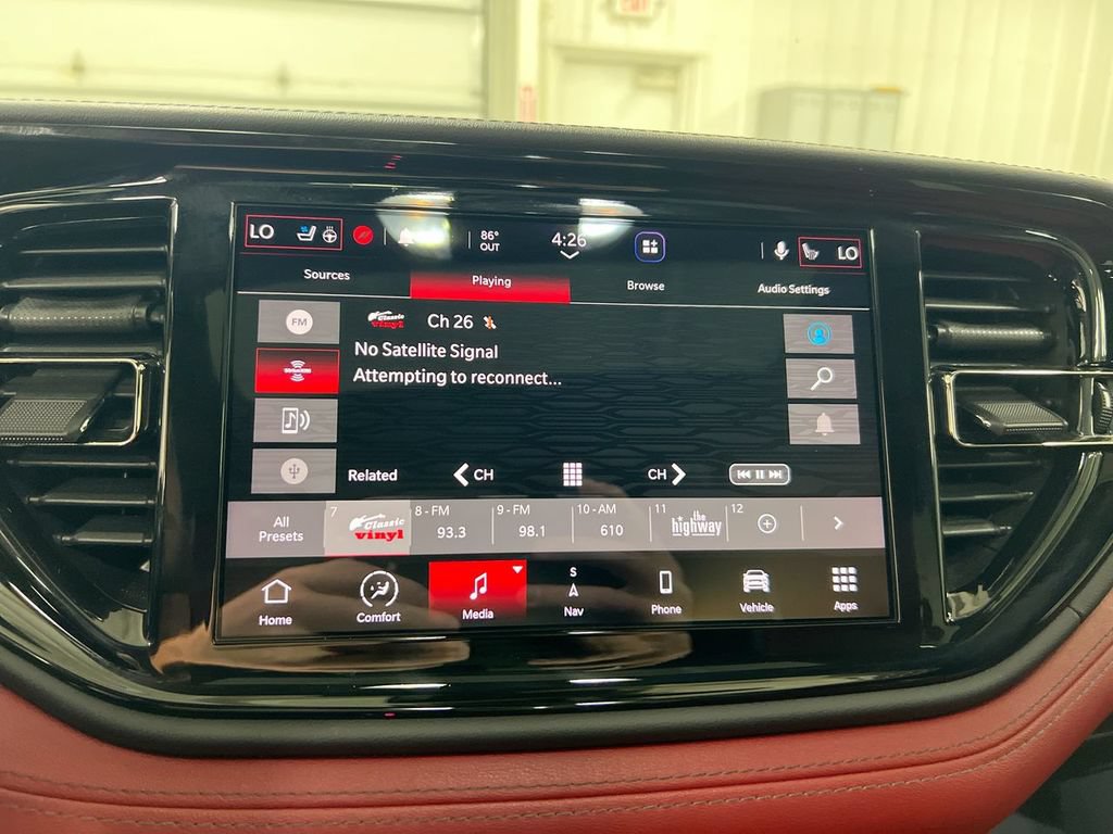 Used 2022 Dodge Durango R/T w/ Tow 'N Go Package AWD/4WD image 14