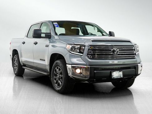 Used 2021 Toyota Tundra SR5 w/ Trail Edition image 7