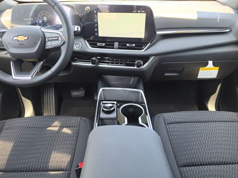 New 2027 Chevrolet Equinox LT FWD image 19