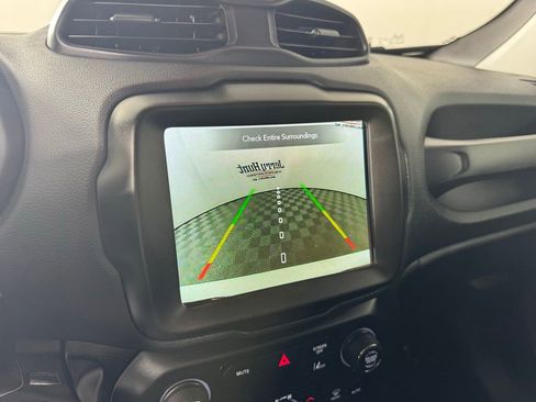 Used 2023 Jeep Renegade Trailhawk w/ Trailhawk Elite Group image 3