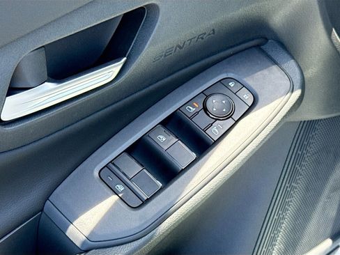 New 2026 Nissan Sentra SV FWD image 7