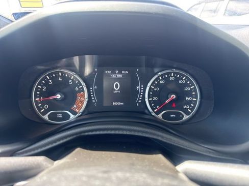 Certified 2020 Jeep Renegade Altitude AWD/4WD image 21