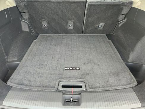 Certified 2023 Nissan Rogue SV image 28