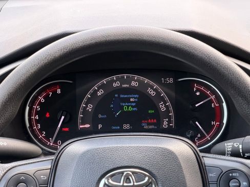 Used 2024 Toyota RAV4 XLE FWD image 32