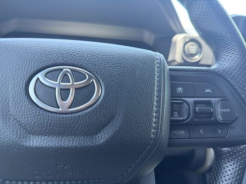 Used 2024 Toyota Tacoma SR5 AWD/4WD image 12