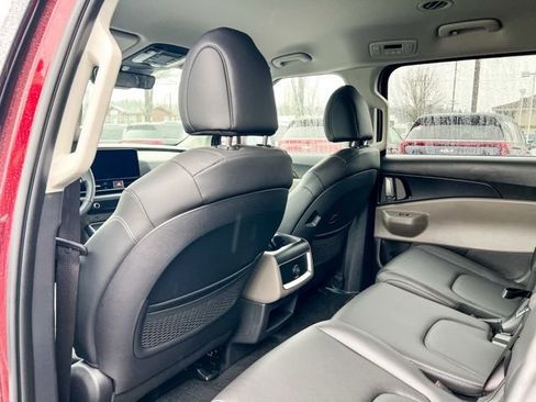 New 2026 Kia Carnival image 12
