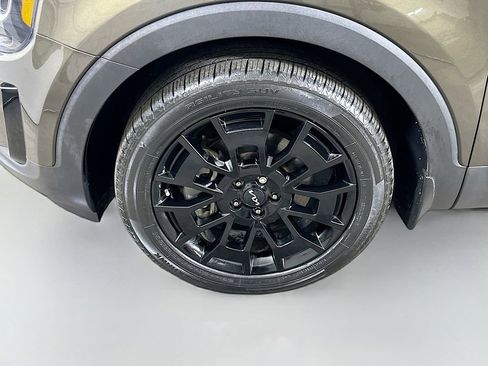 Used 2022 Kia Telluride SX w/ Nightfall Edition Package image 8