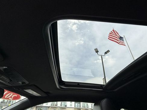 Used 2017 Chevrolet Camaro SS RWD image 32