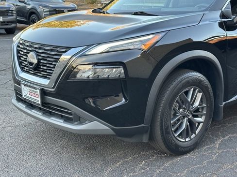 Used 2023 Nissan Rogue S image 9
