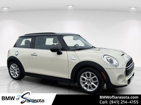 Used 2017 MINI Cooper S FWD image 1