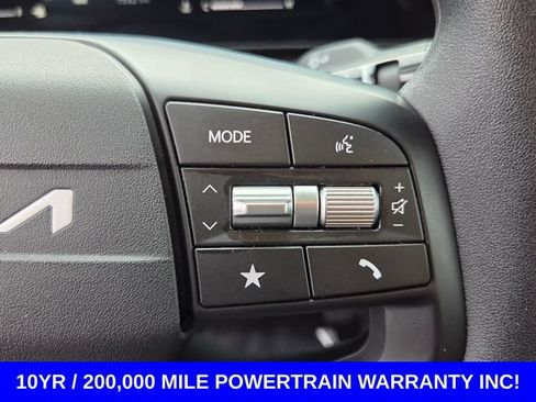 Used 2025 Kia K4 FWD image 21